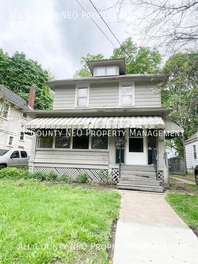 Building Photo - 728 Dayton St