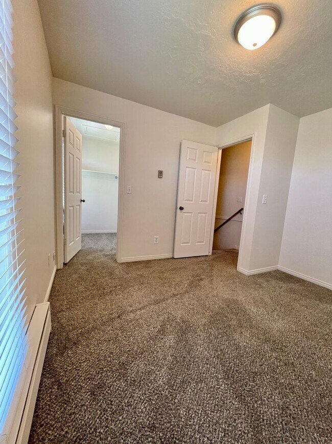 Building Photo - 1554 Monroe Blvd