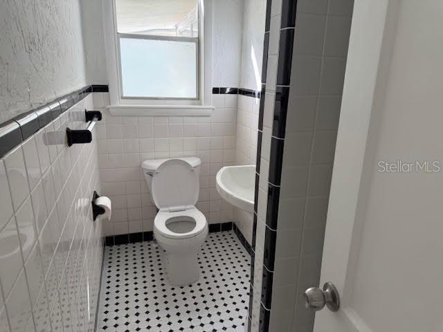 Building Photo - 1614 N Osceola Ave