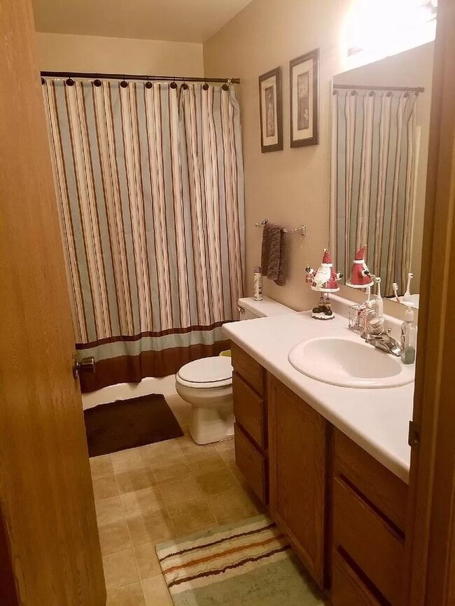 Building Photo - Southside Duplex on a Quiet Residential Street