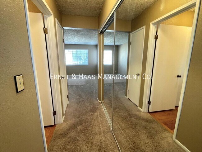 Building Photo - 2599 Walnut Ave