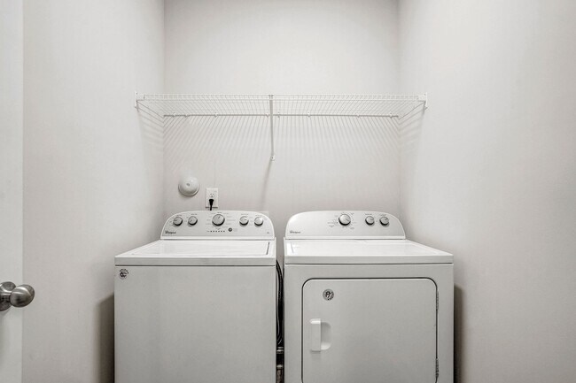 Building Photo - 220 Karlov Rd