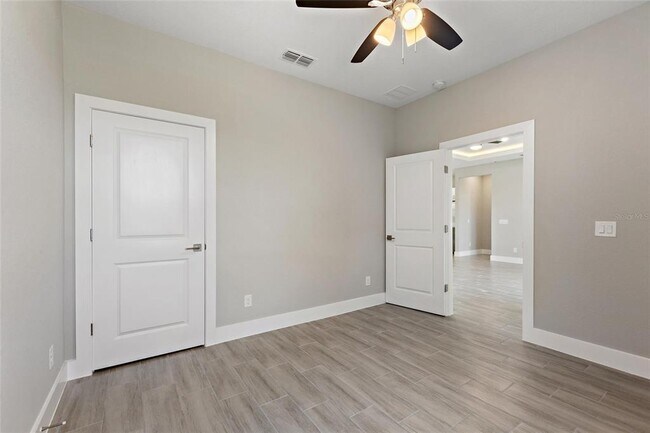 Building Photo - 11 Magnolia Ln