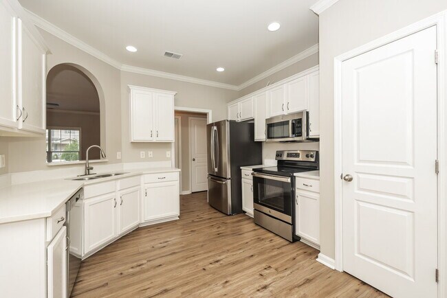 Building Photo - 7416 Maggie Dr