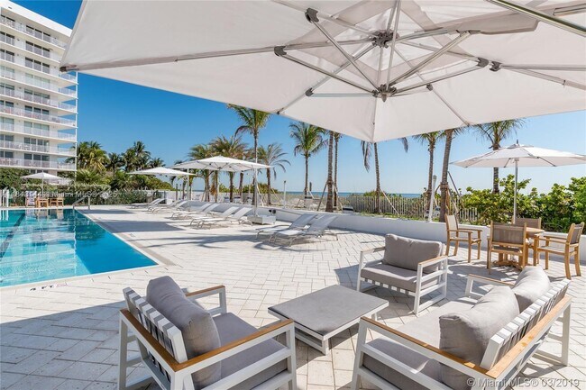 Building Photo - 613 Ocean Dr