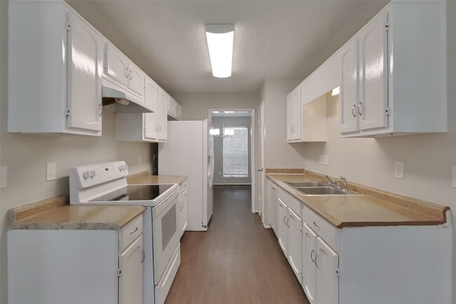 Building Photo - 17719 Glenpatti Dr