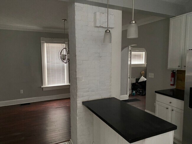 Building Photo - 2 Bedroom 2 Bathroom Single Family Home Franklinton