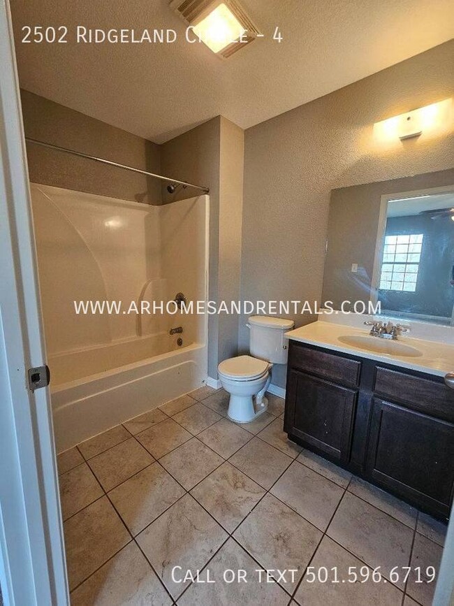 Building Photo - 2502 Ridgeland Cir