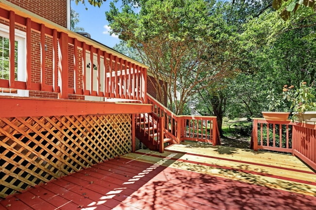 Building Photo - 324 Glendale Dr