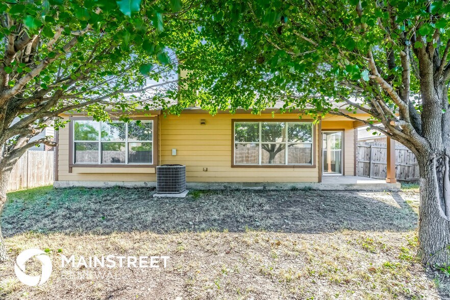 Building Photo - 6909 Baybridge Dr