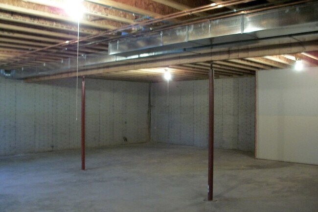 Building Photo - 332 Cassidy Ct