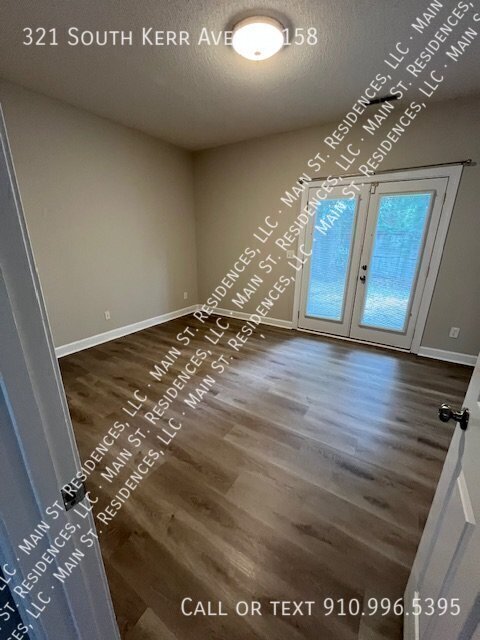 Building Photo - 321 S Kerr Ave
