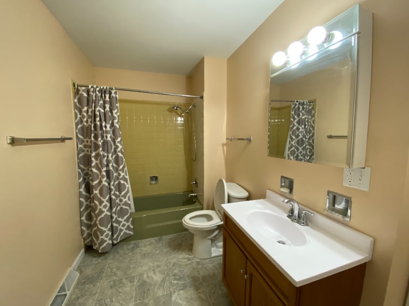 Building Photo - 519 Racine Ln