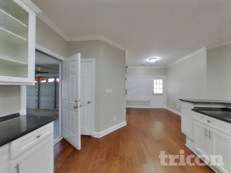 Building Photo - 20 Braves Pl