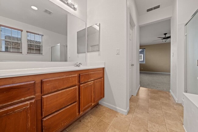 Building Photo - 10228 Pedra Do Sol Way