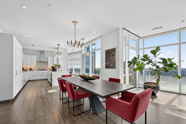 Building Photo - 4521 San Felipe St