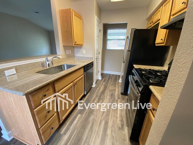 Building Photo - 76 Voda Ct