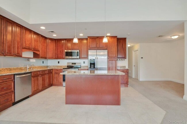 Building Photo - 34 Della Dr