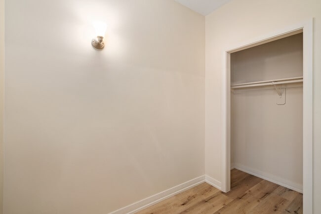 Building Photo - 4121 Halldale Ave