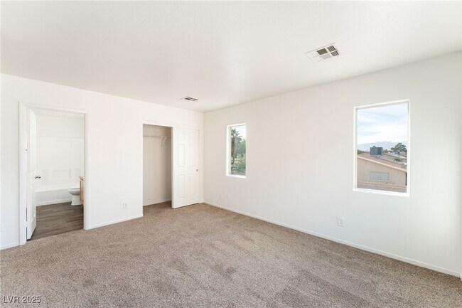 Building Photo - 4045 Puebla St