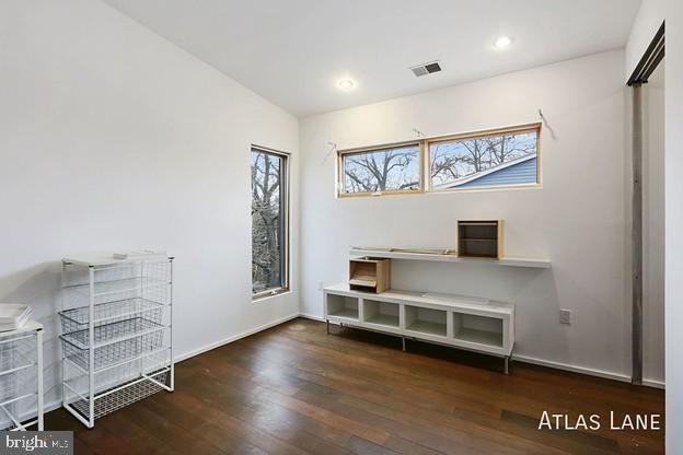Building Photo - 1250 Kearny St NE
