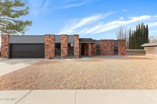 Primary Photo - 17001 Darrington Rd