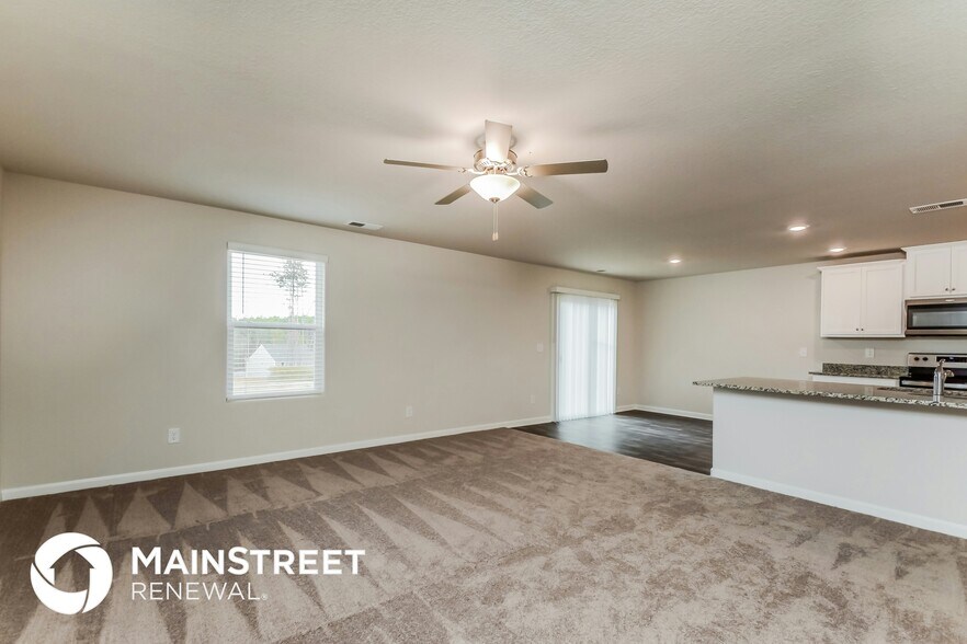 Building Photo - 244 Indian Summer St