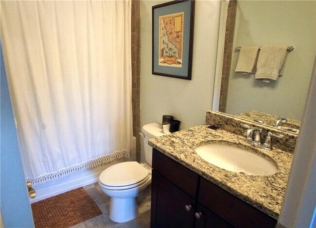 Building Photo - 2503 Norwood Dr SE