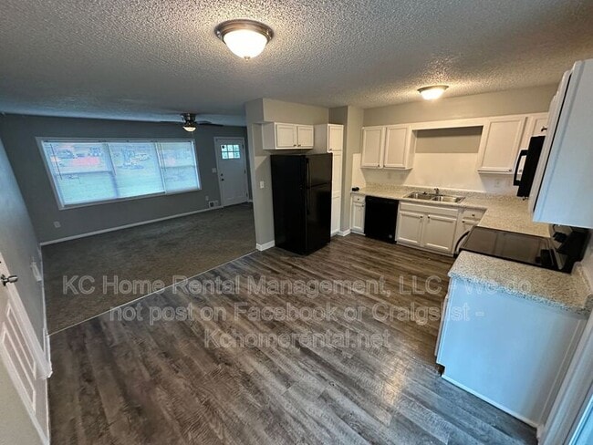 Building Photo - 11407 Delmar St