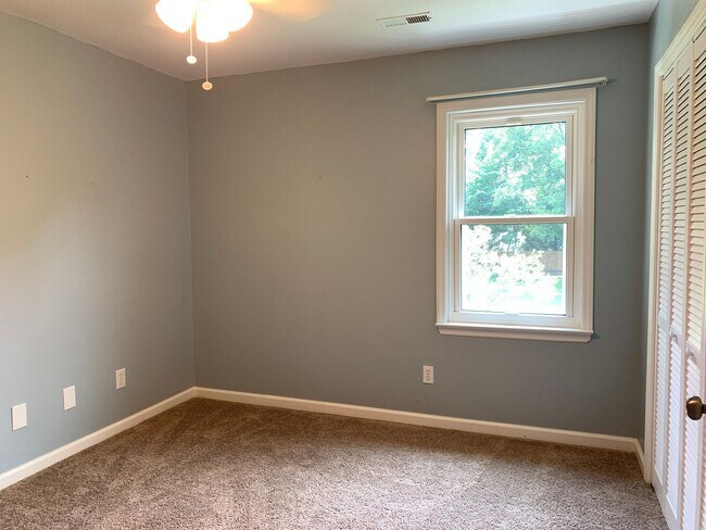 Building Photo - Fantastic Renovated Residence, Large Yard,...