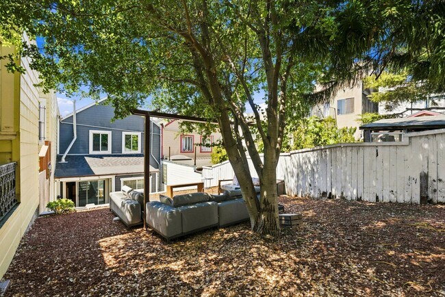Building Photo - 507 Potrero Ave