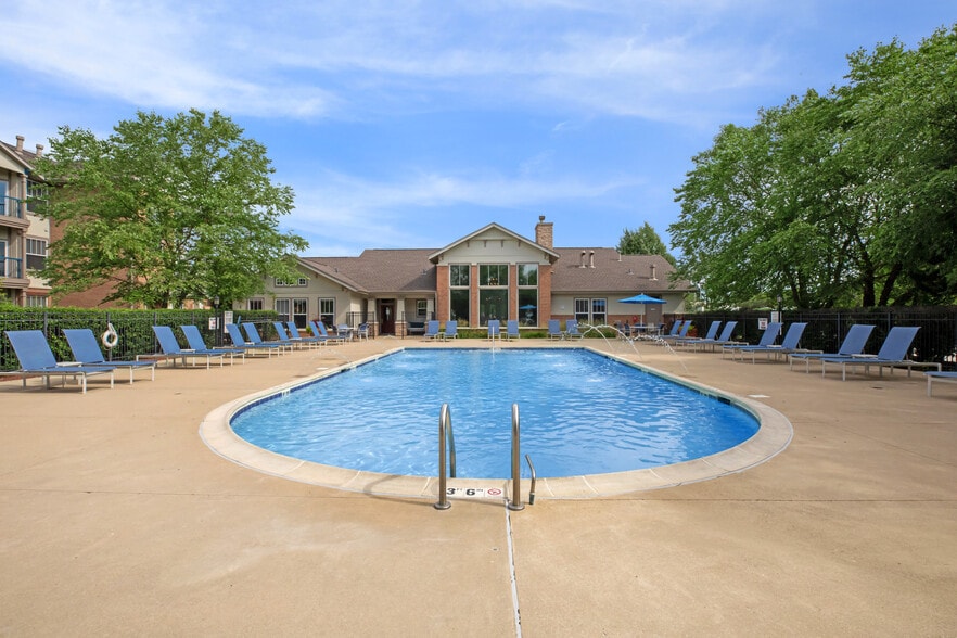 Building Photo - The Landings of Lake Zurich