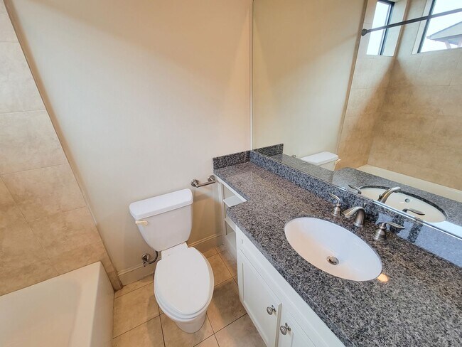 Building Photo - Stunning Corner Unit with Breathtaking Views!