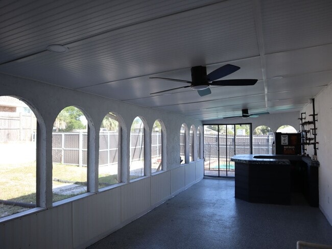 Building Photo - 4 BEDROOM 2 Bath  Pool Home!  Call Carole Arcaro 386-216-4900 Deltona Lakes Realty