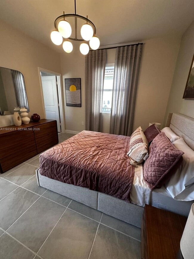 Building Photo - 2288 SE 30th St