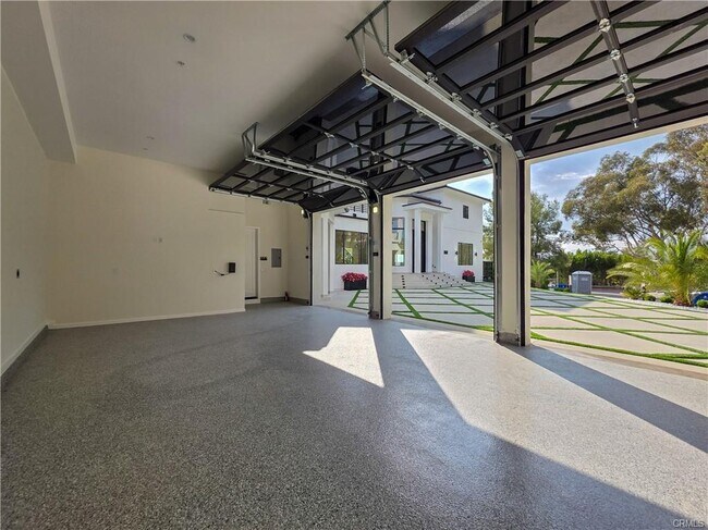 Building Photo - 10511 Mary Bell Ave