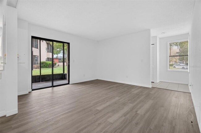 Building Photo - 2929 Antique Oaks Cir