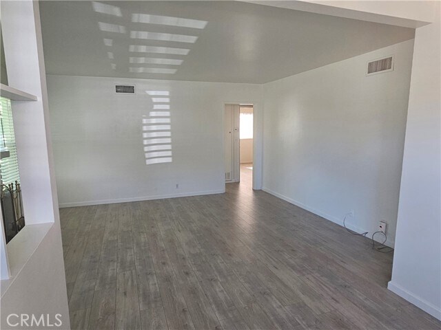 Building Photo - 731 E Renwick Rd