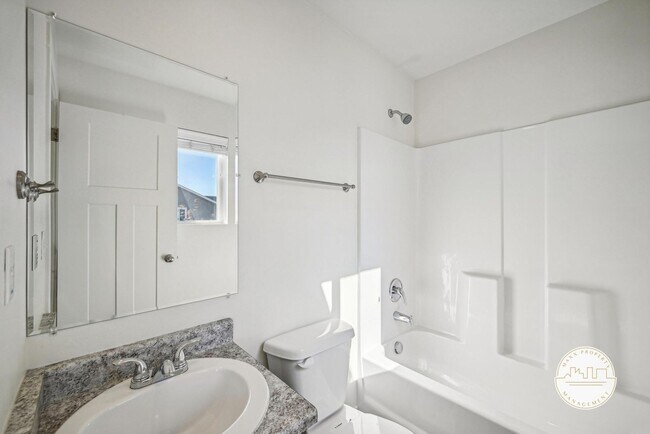 Building Photo - Dublin Farms Townhomes