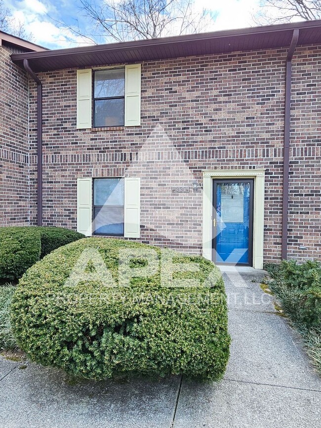 Primary Photo - Spacious 2-Bdrm 1.5 Ba Townhouse style Con...