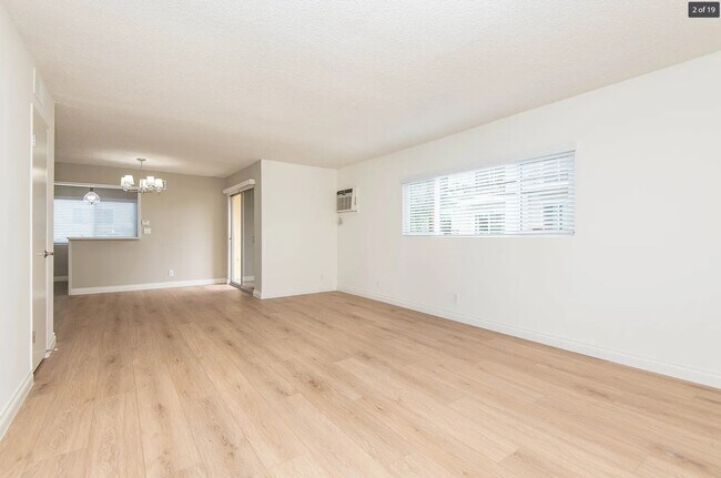 Building Photo - 11946 Kiowa Ave