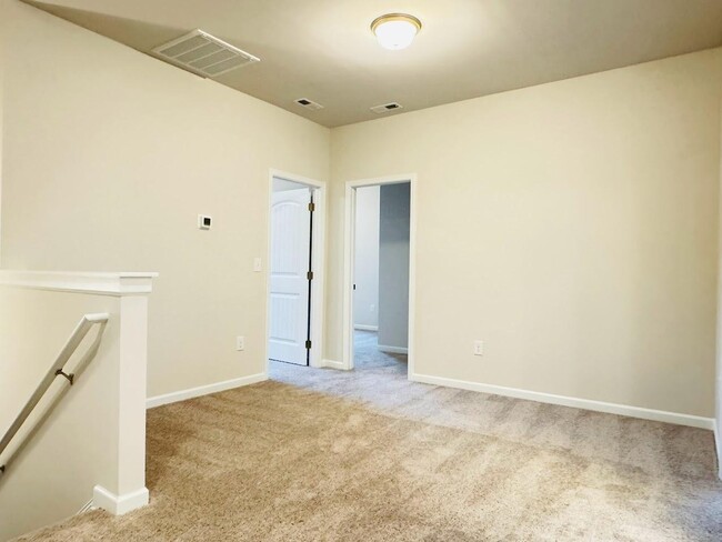 Building Photo - 4 Bedroom Single Family Detached for Rent