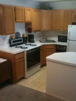Building Photo - Pinnacle Apartments