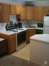 Building Photo - Pinnacle Apartments