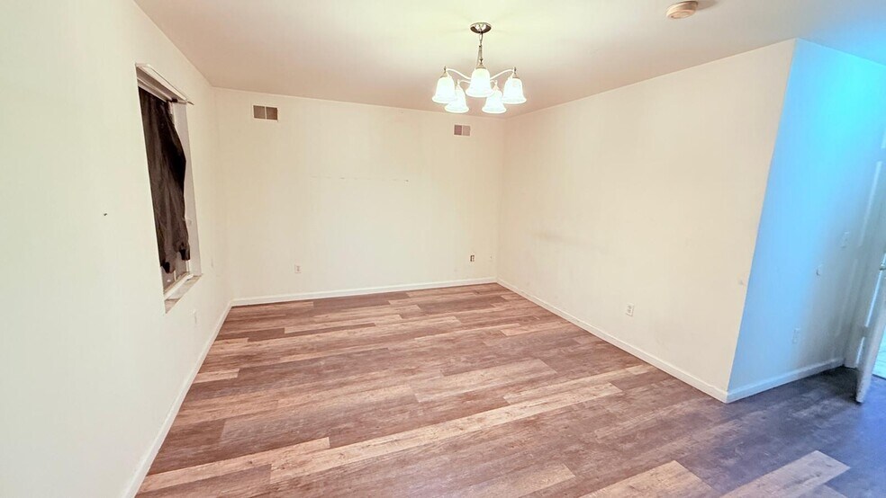 Building Photo - 710 Ocean Ave