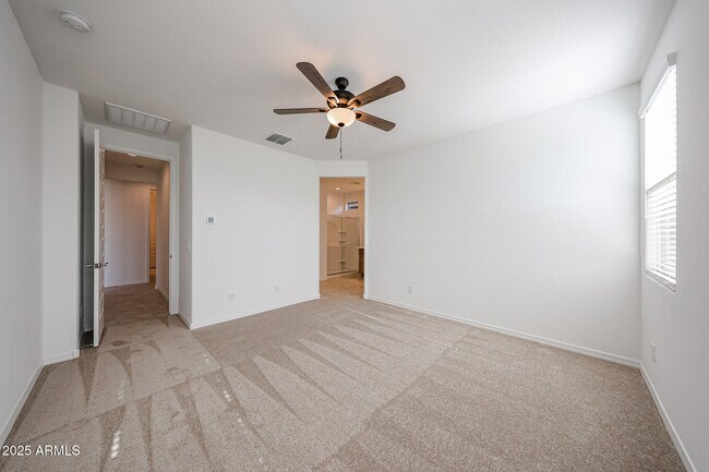 Building Photo - 8721 W Windsor Blvd