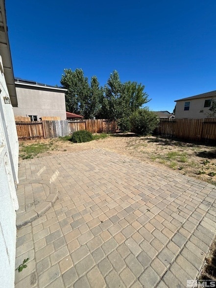Building Photo - 8930 Silverkist Dr