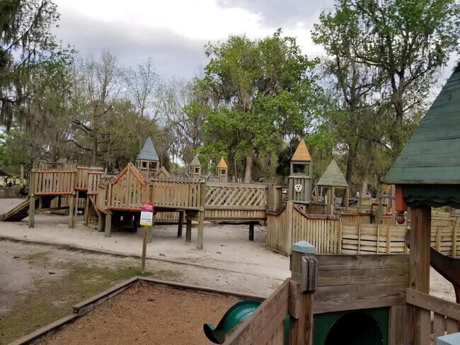 Building Photo - 31178 Park Ridge Dr