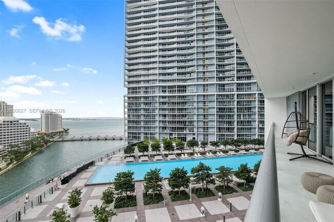 Building Photo - 465 Brickell Ave
