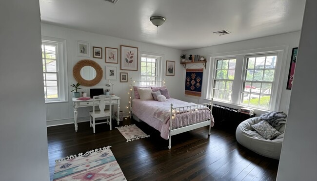 Building Photo - 2 Bedroom 1 Bathroom in Lebanon with Large...